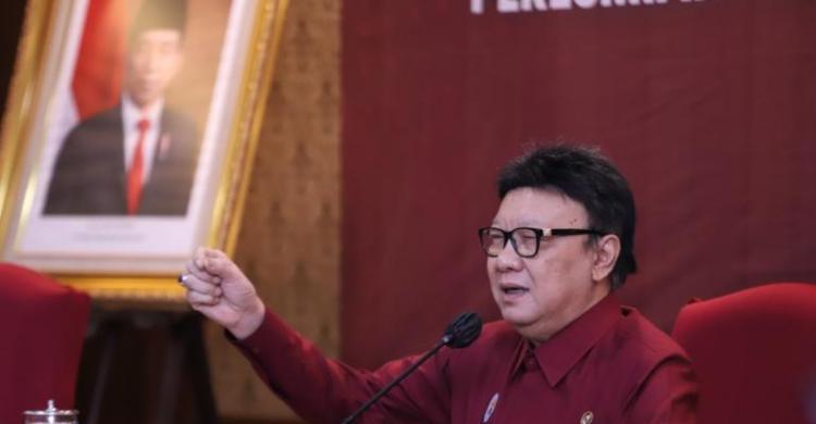 MenPAN RB Larang ASN Bepergian Saat Libur Imlek