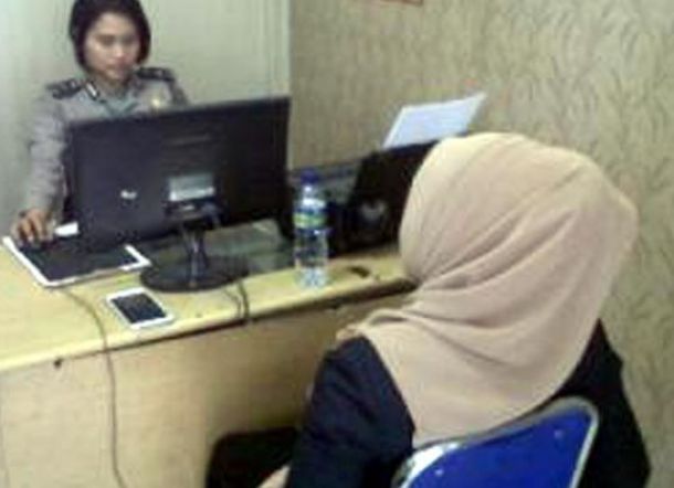 kenalan di Medsos, Mahasiswi Dipeekosa Lalu Diajak ke Kafe