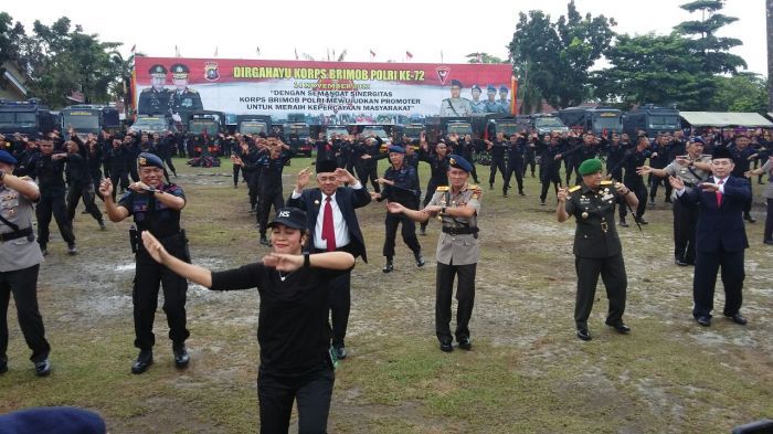 Ikuti Senam Maumere, Seperti ini Antusias Gubernur Riau, Kapolda dan Danrem