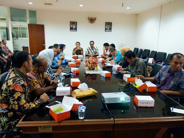 Pansus DPRD Pekanbaru Kunjungi BPTPM Kota Surabaya