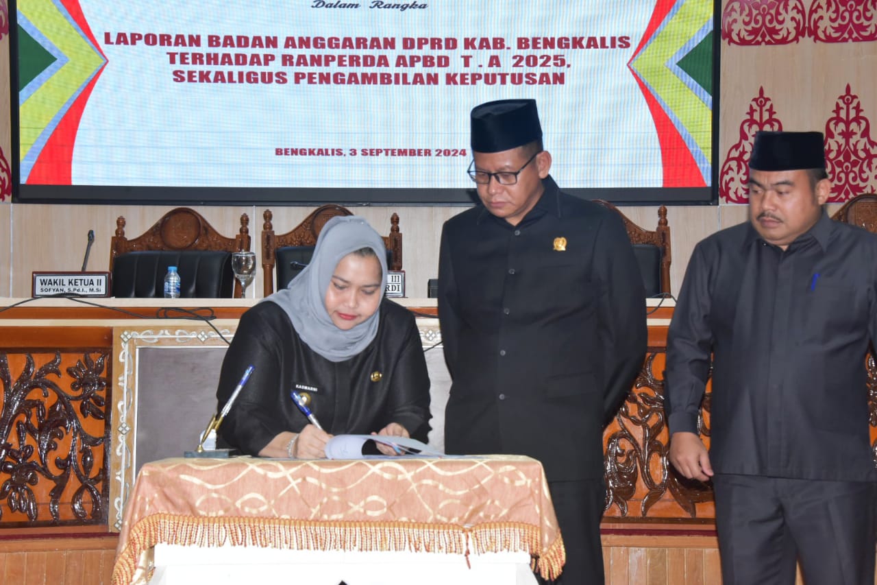 Bupati Bengkalis Apresiasi Pengesahan APBD 2025 untuk Mensejahterakan Masyarakat