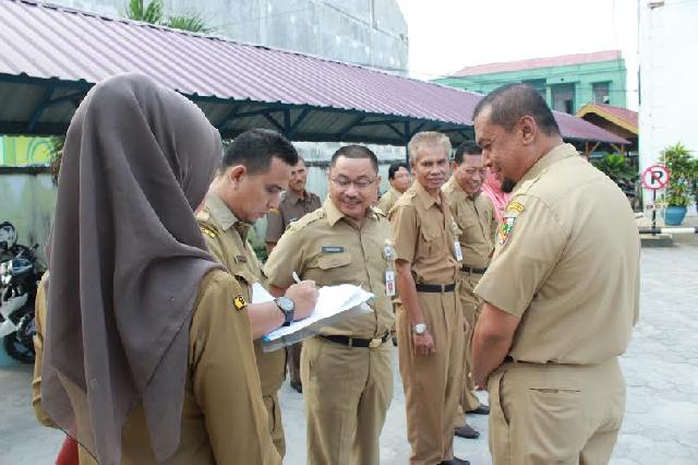 Asisten III Kota Pekanbaru Sidak di Dua Satker