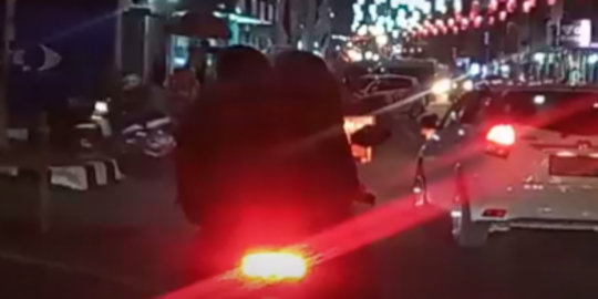 Bermesraan di Jalan Sambil Boncengan, Sejoli ini Berakhir Tragis