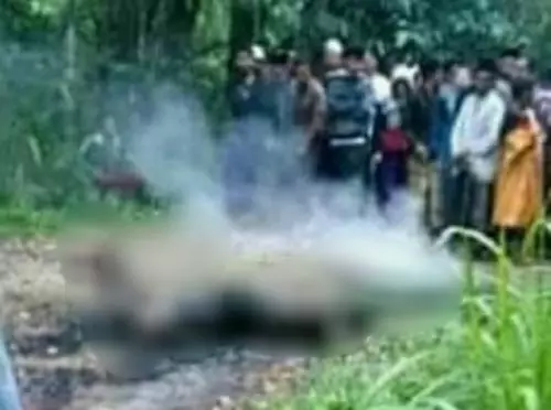Ketahuan Pemilik, Maling Sepeda Motor Ditangkap Warga dan Dibakar Hidup-hidul