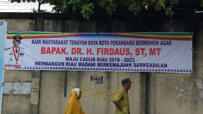 Warga Tenayan Raya Kecam Spanduk Klaim Permohonan Dukungan Walikota Pekanbaru Untuk Maju Pigubri