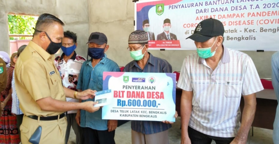 BLT-DD Teluk Latak Disalurkan, 127 KK di Desa Teluk Latak Berhak Menerima