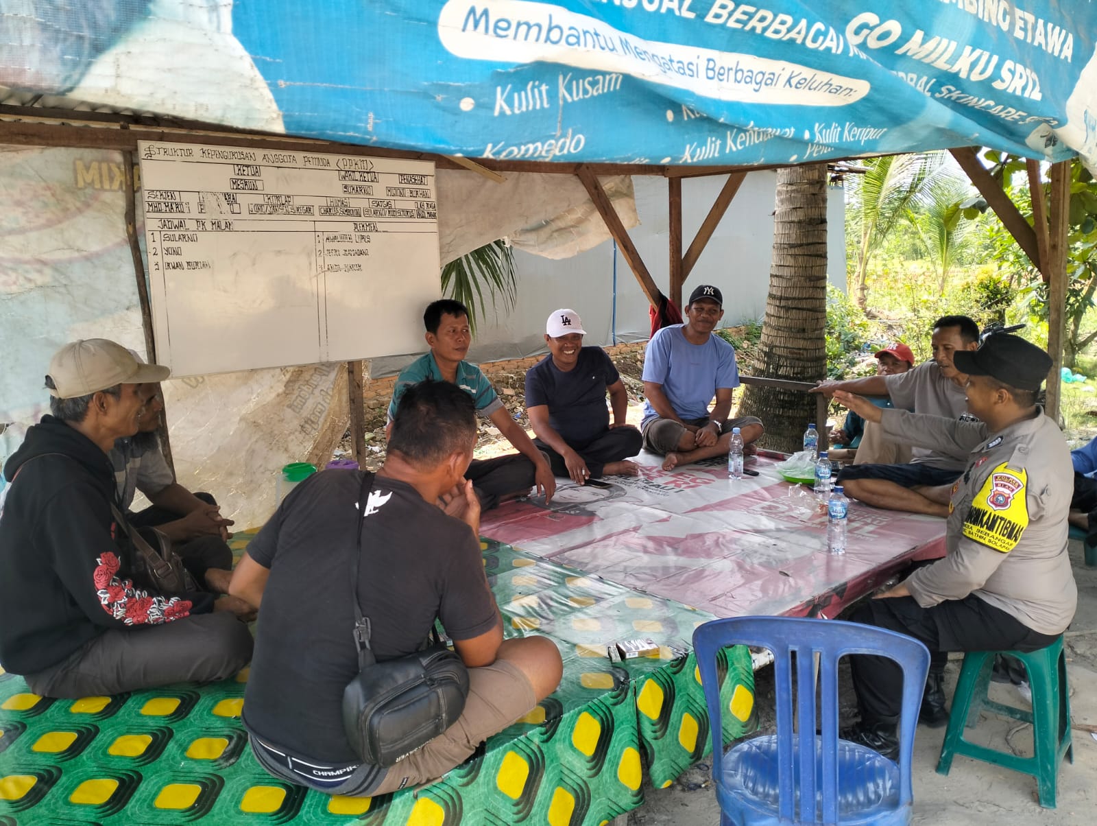 Pos Ronda Jadi Simbol Rekonsiliasi dan Persatuan Warga Desa Sebangar Pasca Pilkada