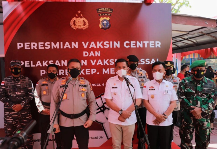 Percepat Vaksinasi, Kapolda Riau Resmikan Vaksin Center Polres Meranti
