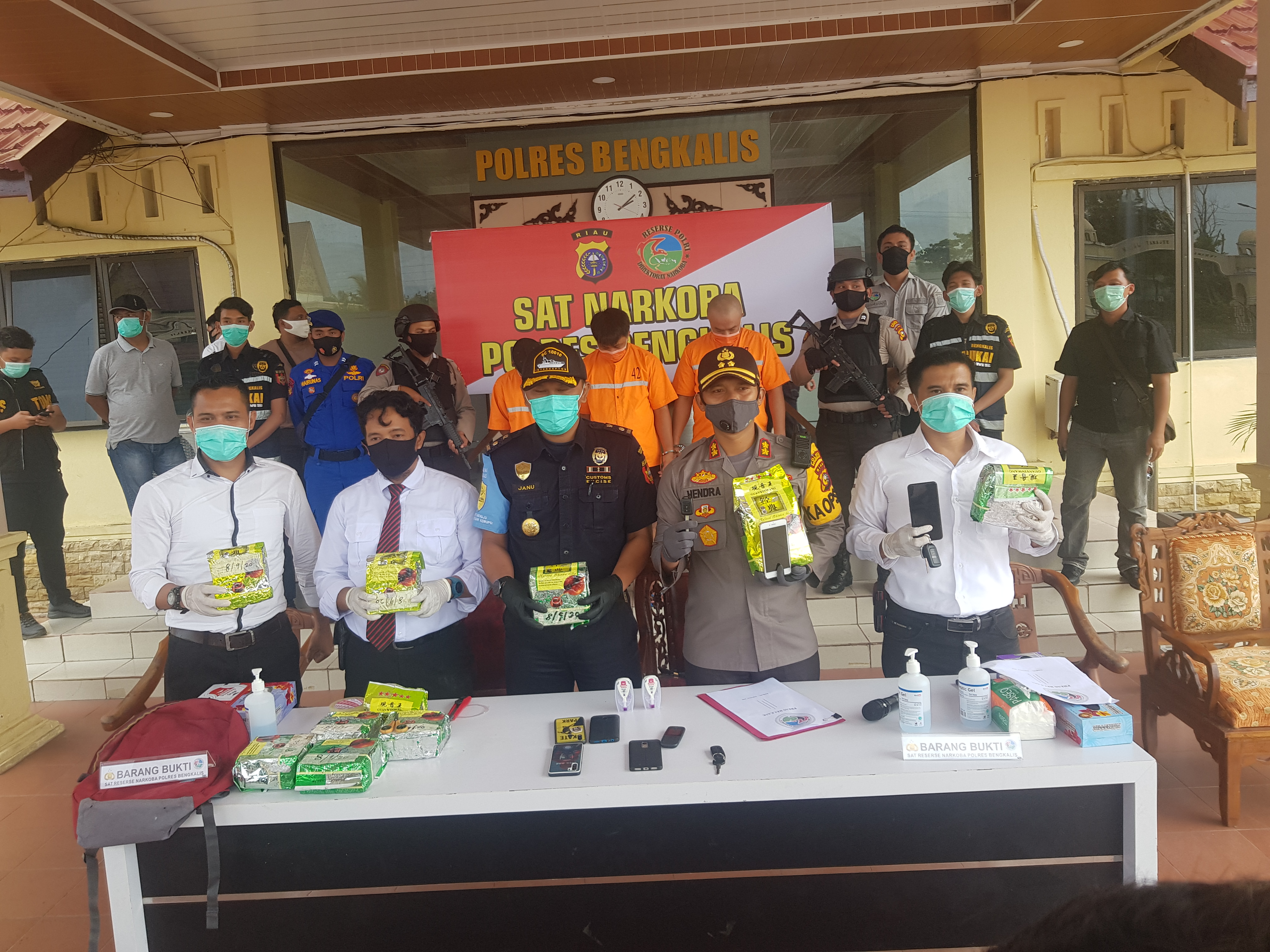 Polres dan BC Bengkalis Tangkap Tiga Sindikat Internasional, Sabu 10 Kilogram Diamankan