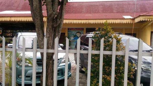 Panwaslu Surati Pj Minta Semua Foto Firdaus MT di Kantor Pemerintahan Diturunkan