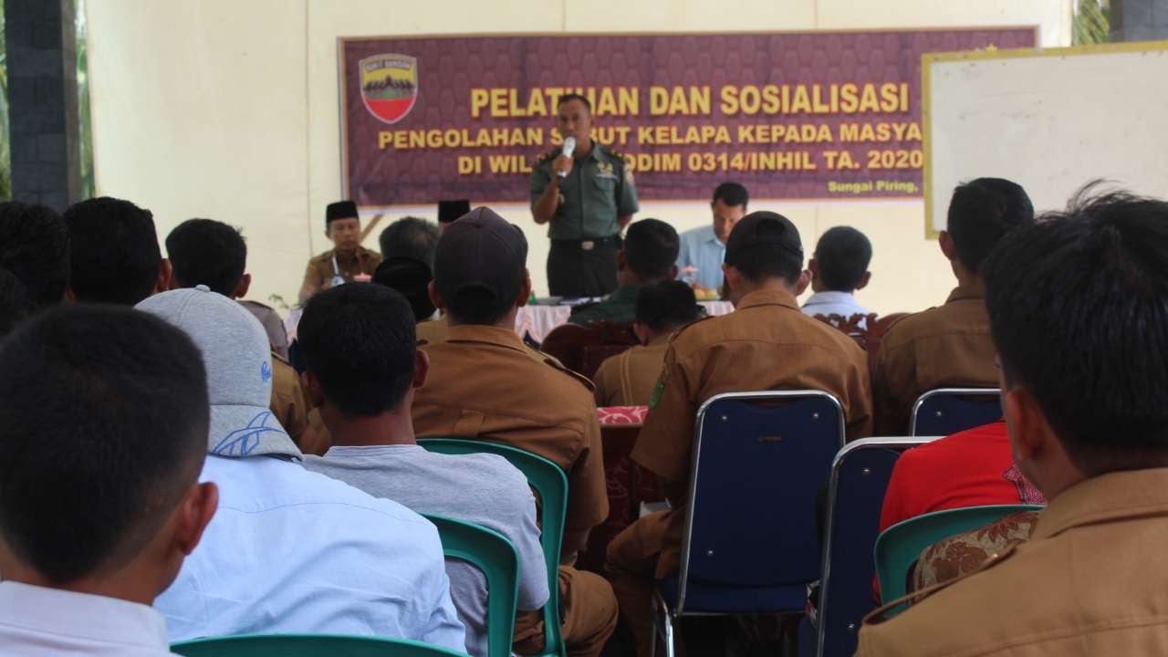 Koramil Batang Tuaka Taja Pelatihan Pengolahan Sabut Kelapa