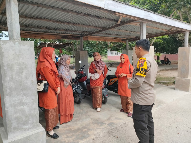 Bhabinkamtibmas Polsek TPTM Laksanakan Cooling System Pilkada Damai di SDN 001 Melayu Besar