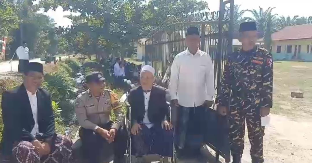 Bhabinkamtibmas Polsek Kepenuhan Jalin Silaturahmi dengan Pengasuh Ponpes