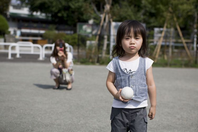 Bahayanya Mengunggah Foto Anak di Media Sosial