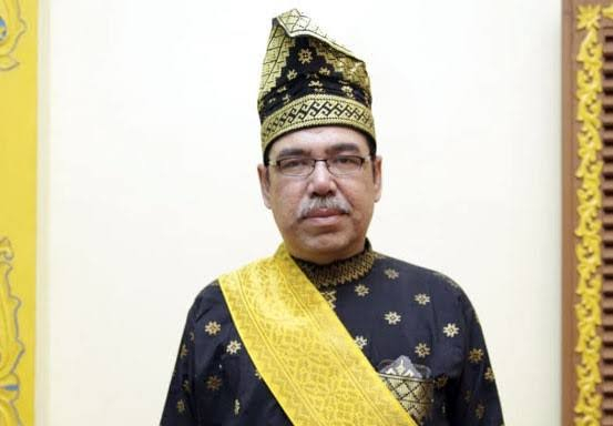 Ketua MKA Lembaga Adat Melayu Riau Datuk Seri Al Azhar Meninggal Dunia