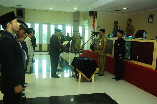 Sekda Kukuhkan Pengurus FKUB Inhu
