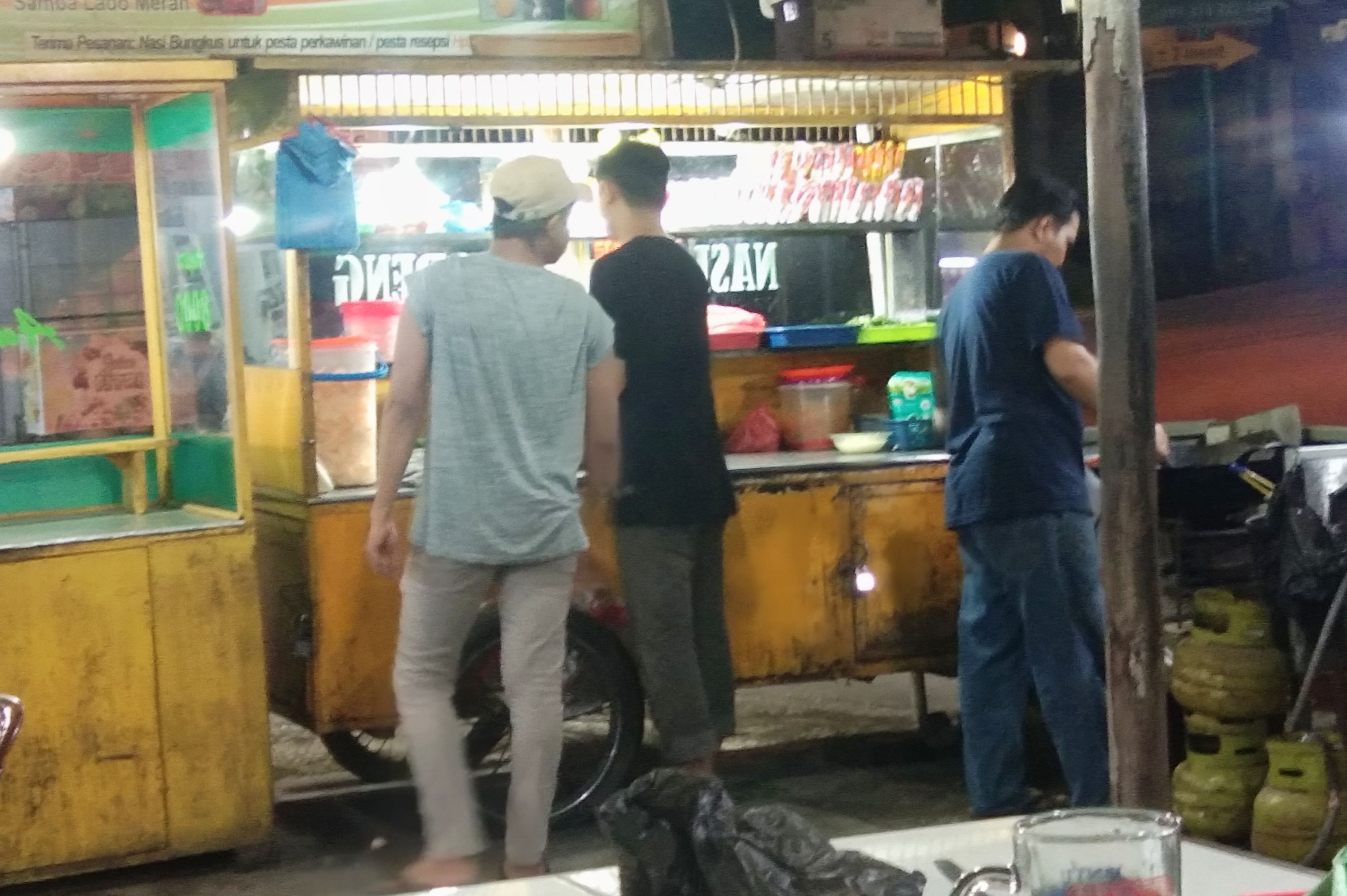 Kisah Pelaku Usaha. Bertahan Hidup Ditengah Pandemi Covid-19