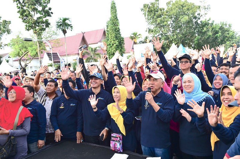 Puncak HKN, Gubri dan Ribuan Masyarakat Riau Video Conference dengan Wapres