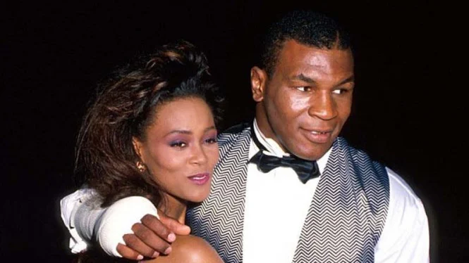 Pengakuan Mengerikan Model Cantik Jadi Istri Mike Tyson