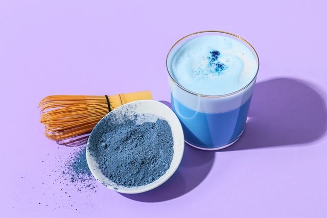 Viral Minuman Blue Matcha, Apakah Baik untuk Kesehatan?
