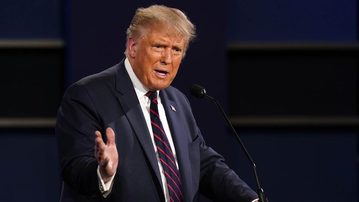 Efek Dahsyat Trump Corona: Harga Minyak Jatuh, Dolar Liar, Saham Terguncang