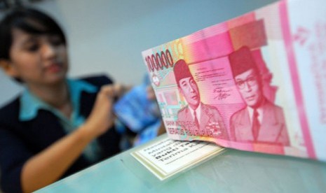 Terus Melemah, Kurs Rupiah Sentuh Rp 14.370 per Dolar AS