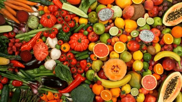 12 Buah-Sayuran Mengandung Pestisida Tertinggi