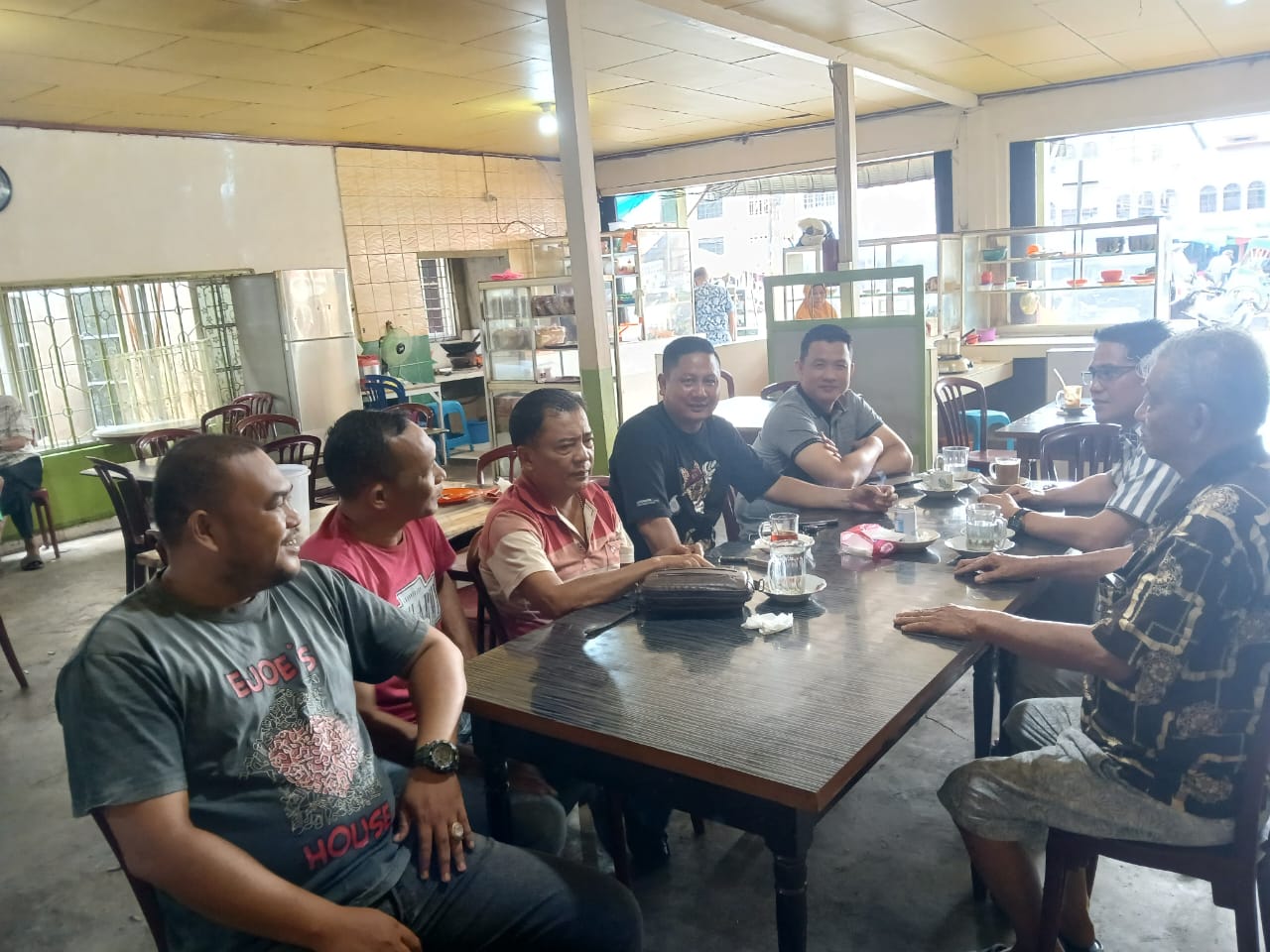 Ngopi, Polres Inhil Imbau Jaga Kamtibmas saat Kampanye