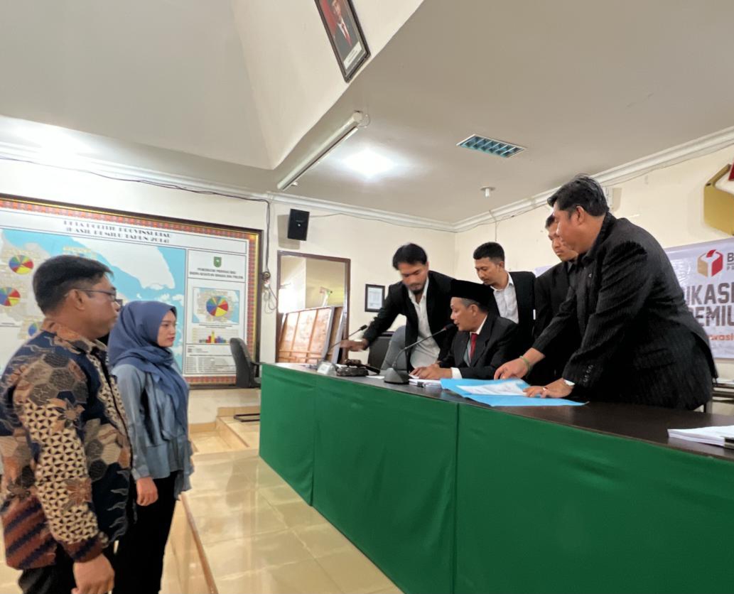Sengketa Proses Pemilu, Bacalon DPD Dapil Riau Ini Cabut Gugatan