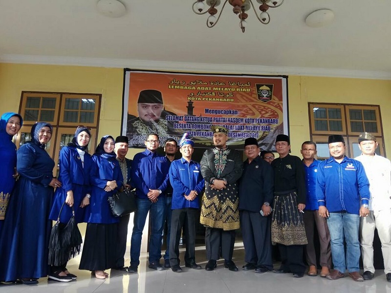 A Tambi Boyong Kader Nasdem Pekanbaru Silaturahmi ke LAM