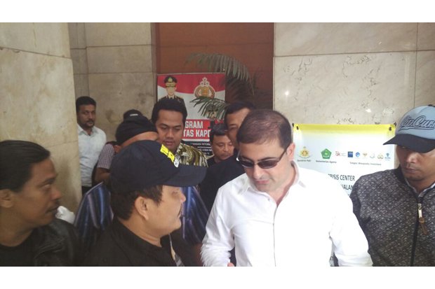 Ketakutan Kena Teror, Pengirim Bunga Untuk Setnov Hentikan Sayembara Rp1 M