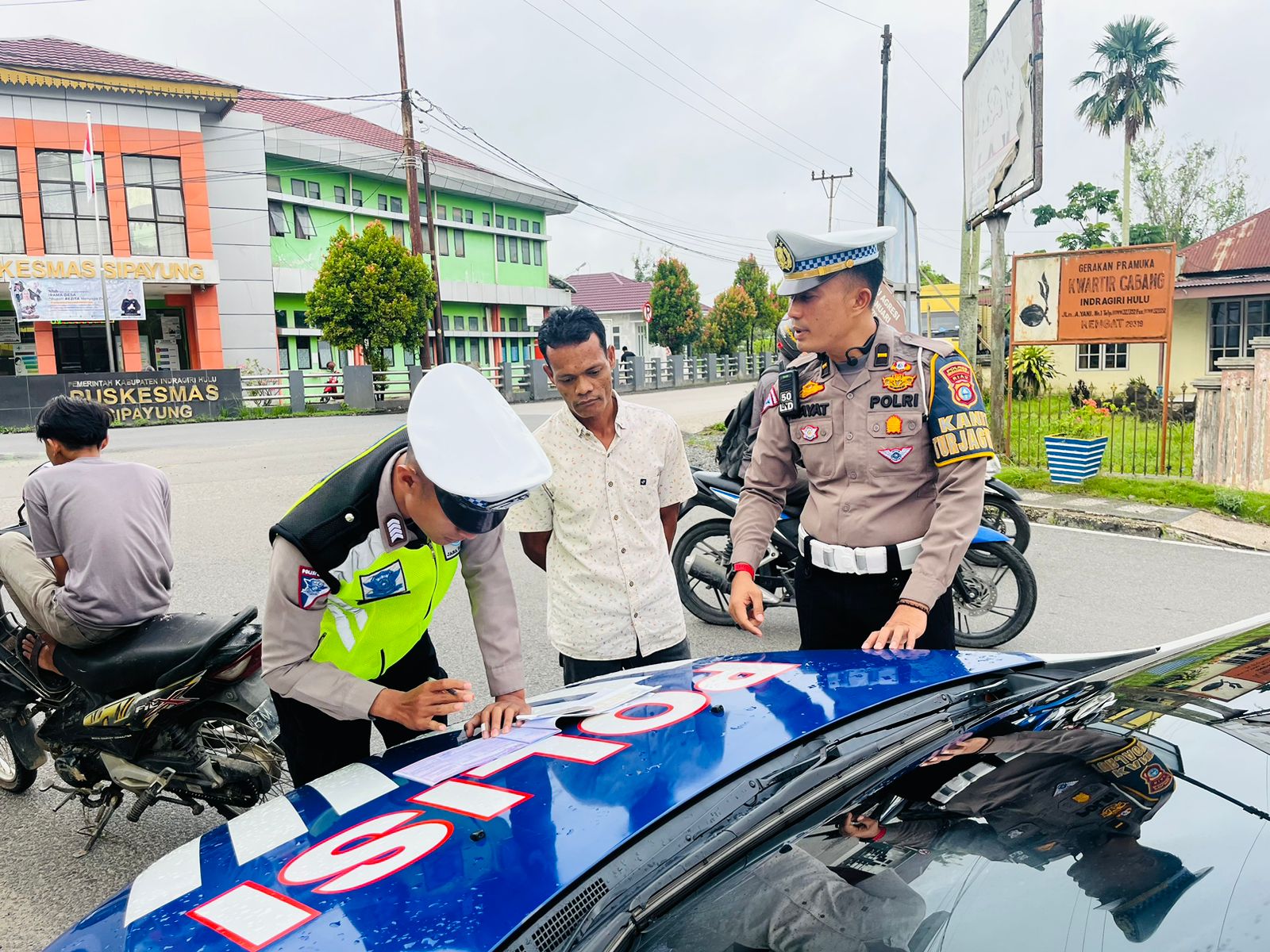 Satlantas Polres Inhu Jaring Puluhan Kendaraan dalam Operasi Patuh LK