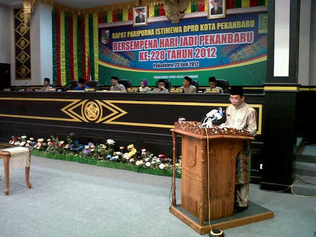 Firdaus MT Hadiri Rapat Paripurna istimewa DPRD Pertama Kali 