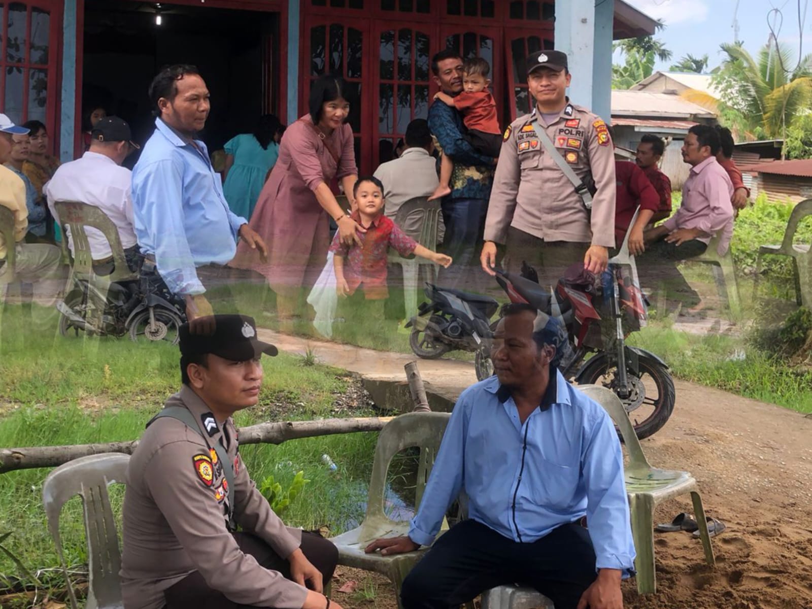 Briptu Ade Sagala Sambangi Jemaat HKBP Pulau Burung untuk Cooling System Pemilu Damai 2024