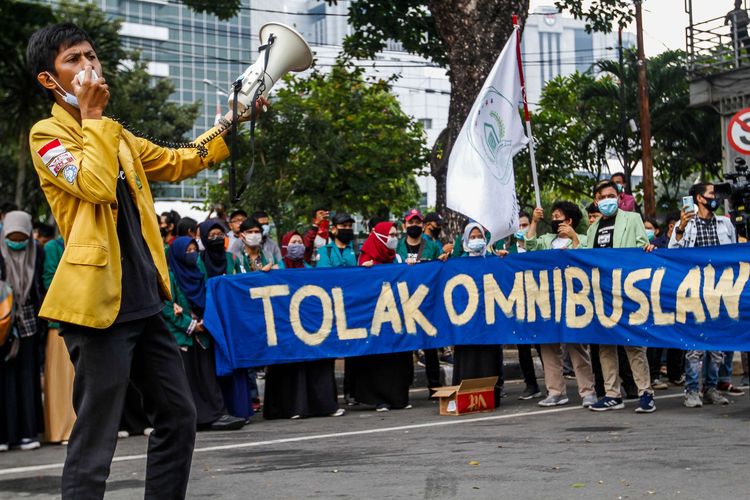 Dampak Kebijakan Publik dari Rancangan Undang-Undang Cipta Kerja