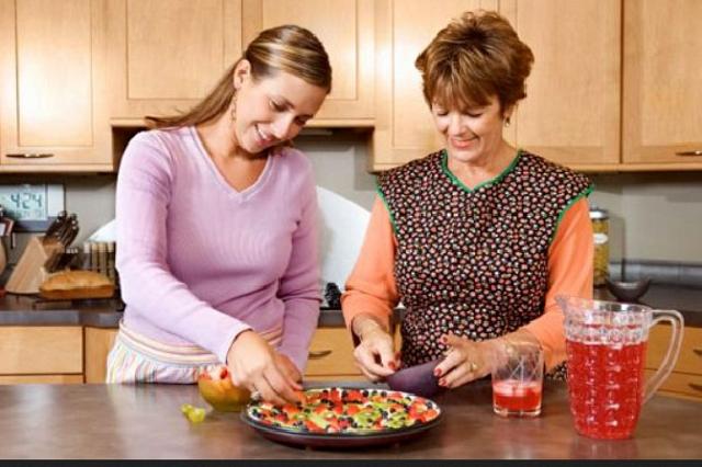 4 Strategi Mengambil Hati Mertua