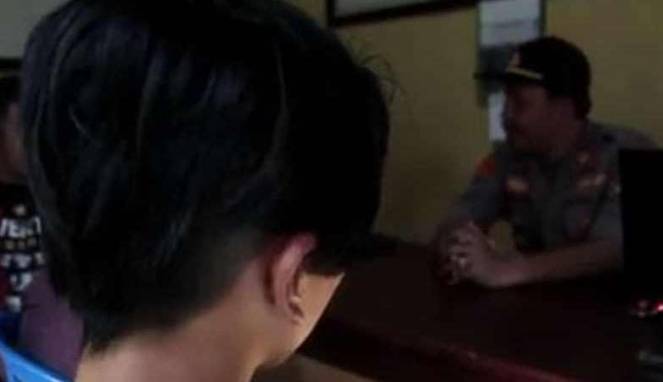 Habiskan Uang Istri untuk Pesta Seks, Sandy Mengaku Dirampok