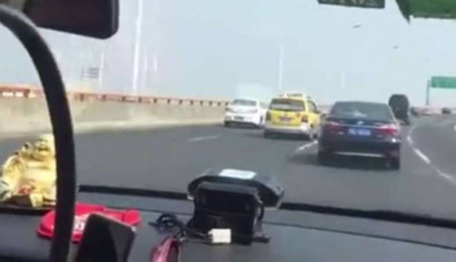 Kasar ke Penumpang, Sopir Taksi Bakal Didenda Rp400 Ribu