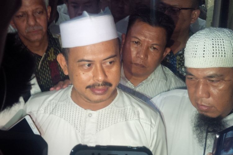 FPI: Di Sukabumi Mayoritas Sunni, Haddad Alwi Perlihatkan Simbol Syiah