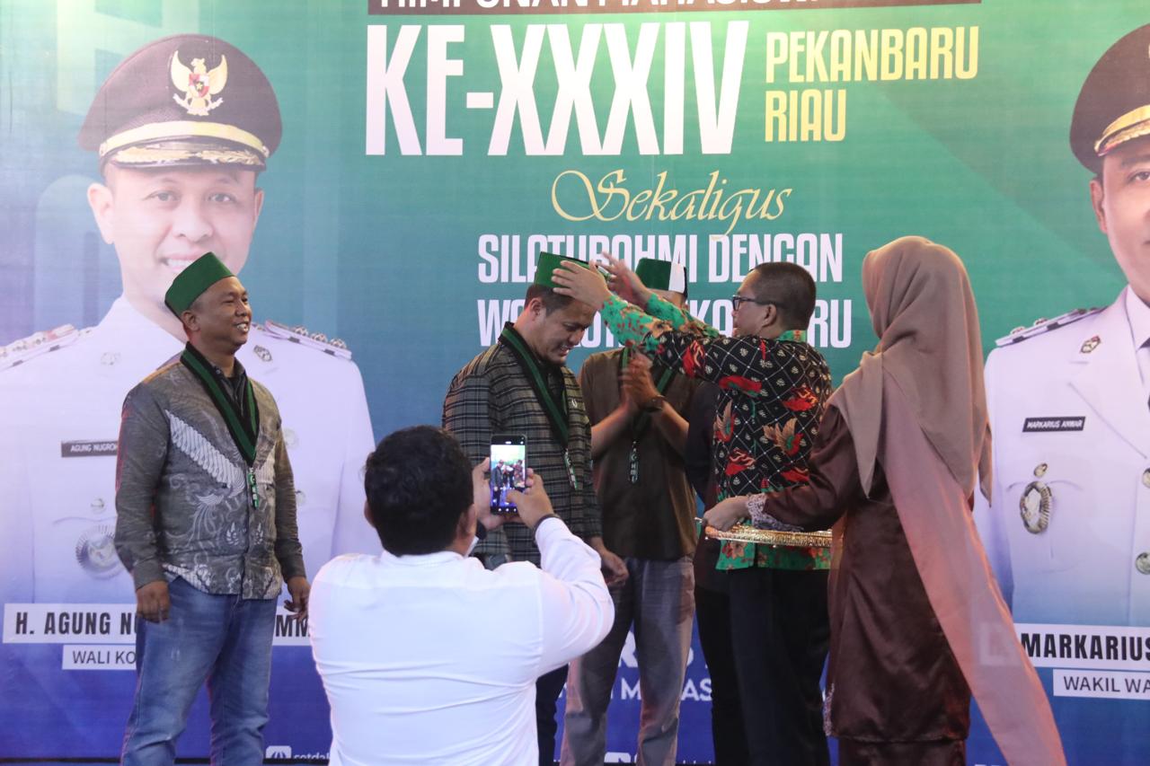 Agung Nugroho Dinobatkan Sebagai Anggota Kehormatan HMI di Kongres ke-34 Pekanbaru