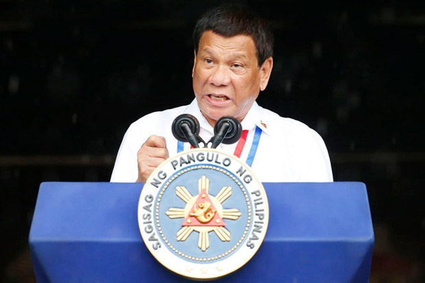 Sebut Tuhan Bodoh, Duterte Tuai Kecaman