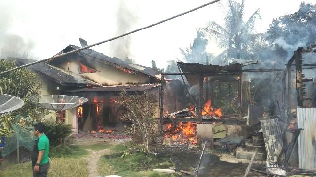 Dua Rumah Terbakar di Desa Sawah, Kerugian ditaksir 200 Juta Rupiah