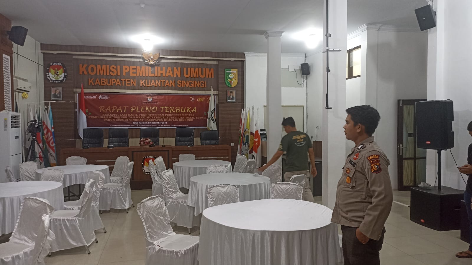 Polres Kuansing Lakukan Pengamanan di Kantor KPU untuk Ciptakan Kondisi Aman Pilkada Serentak 2024