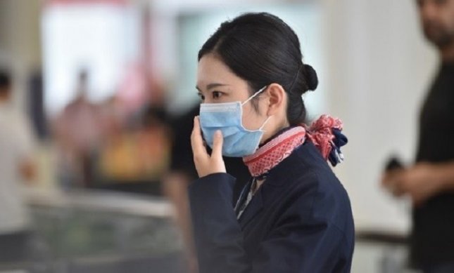 Jangan Turunkan Masker ke Dagu, Termasuk saat Makan