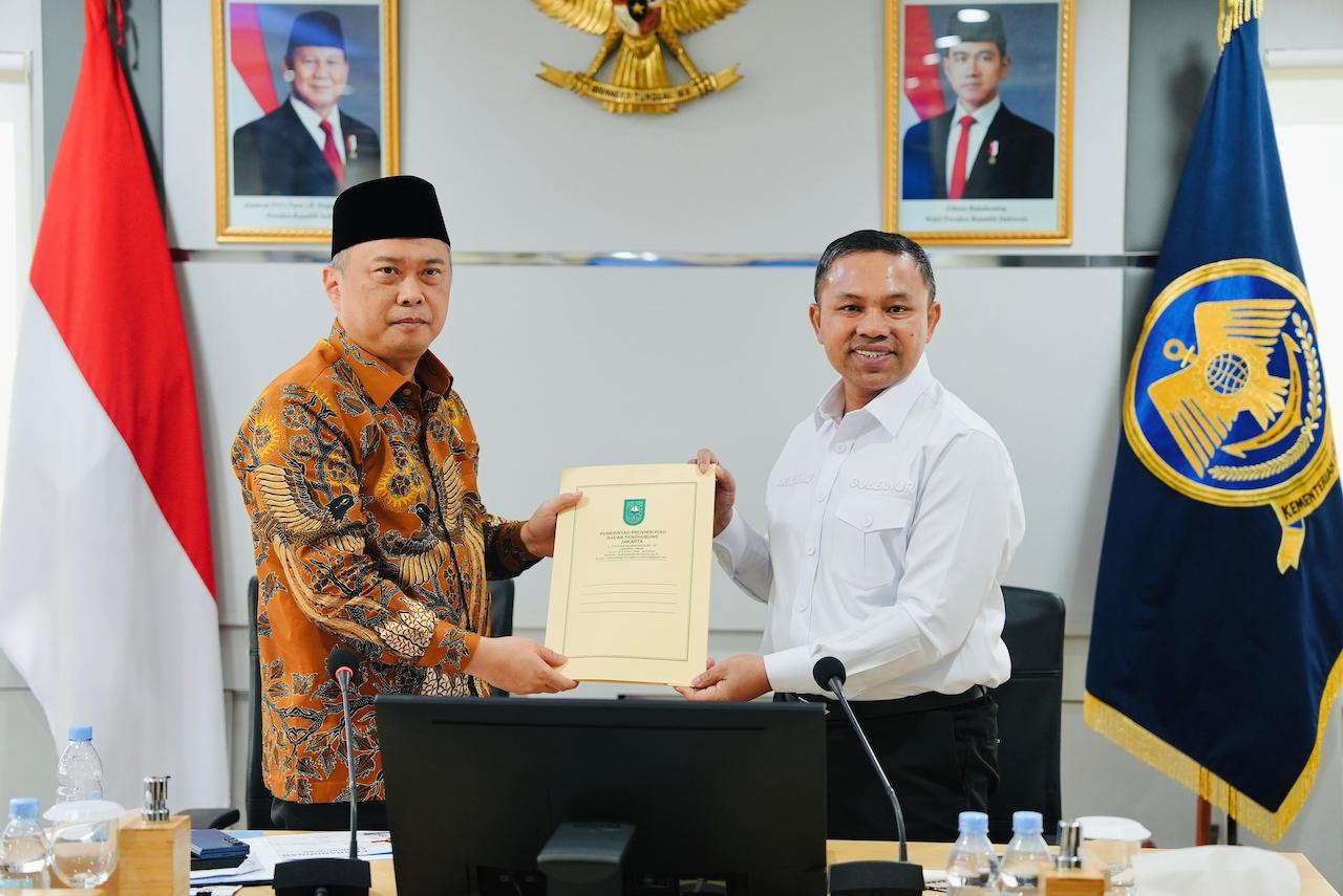 Temui Menhub, Gubernur Riau Usulkan Relokasi Bandara dan Jalur Kereta Barang untuk Kurangi Kerusakan Jalan