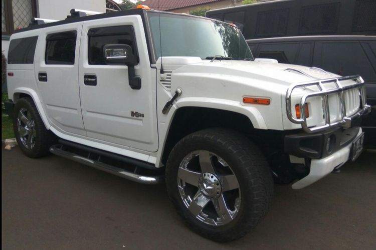 Beli Ferrari atau Hummer Seken, Lebih Murah Miliaran Rupiah