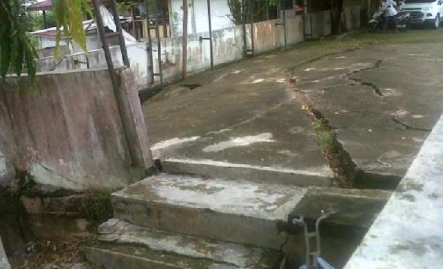 Turap Dinas PU Inhu Hampir Roboh