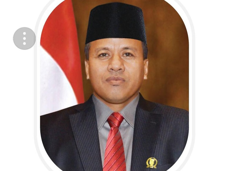 Wah ! Poligami, Anggota DPRD Riau Stop Beri Gajinya ke Istri
