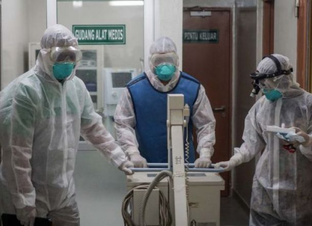 Pria Ini Sembuh dari Virus Corona Usai Meminum 25 Liter Air Setiap Hari