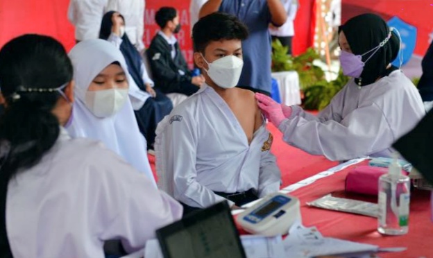 Cegah Penyebaran Covid-19, Giliran Ratusan Pelajar Divaksin